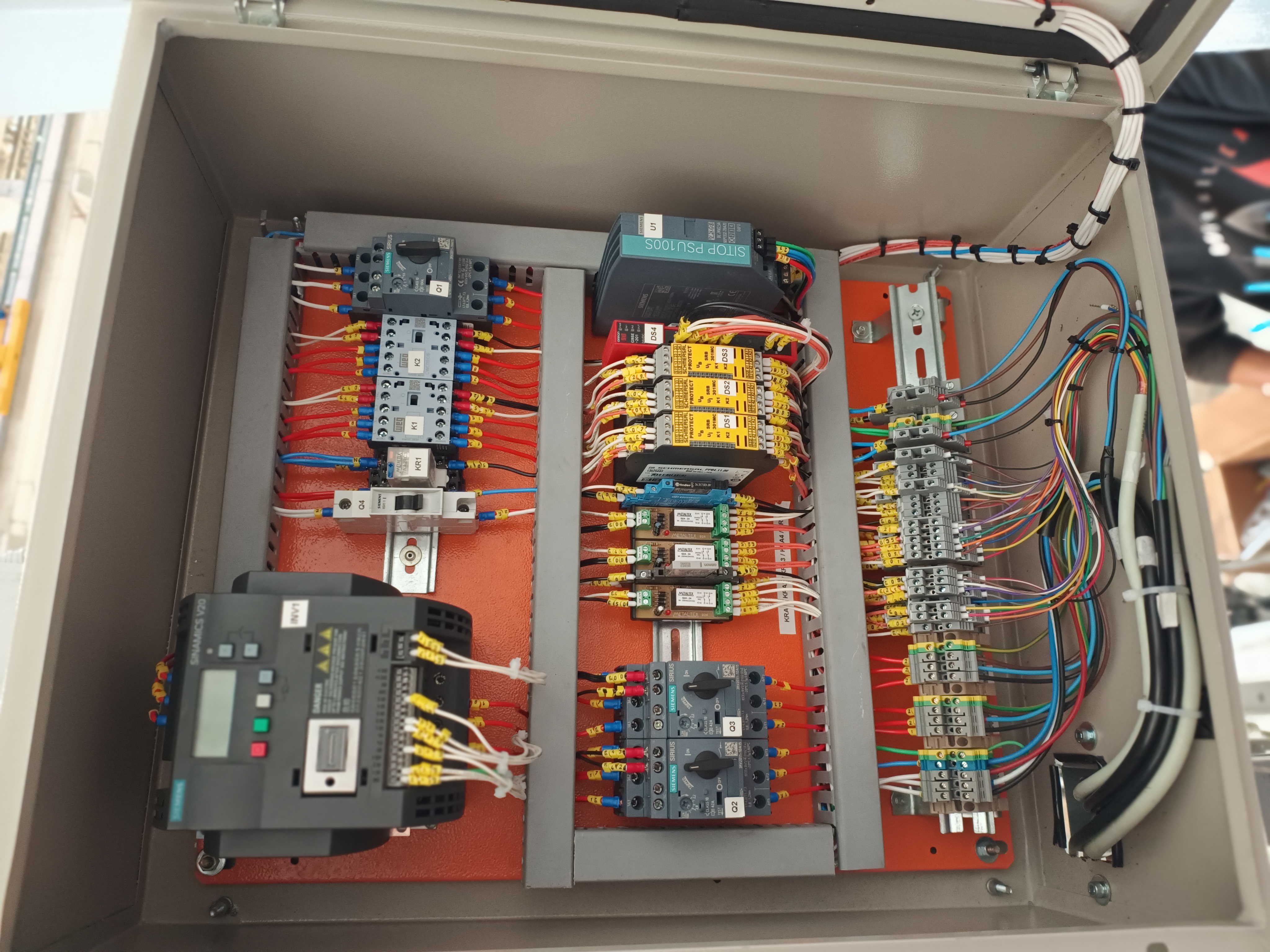 Painéis Elétricos Industriais - Imagem 1